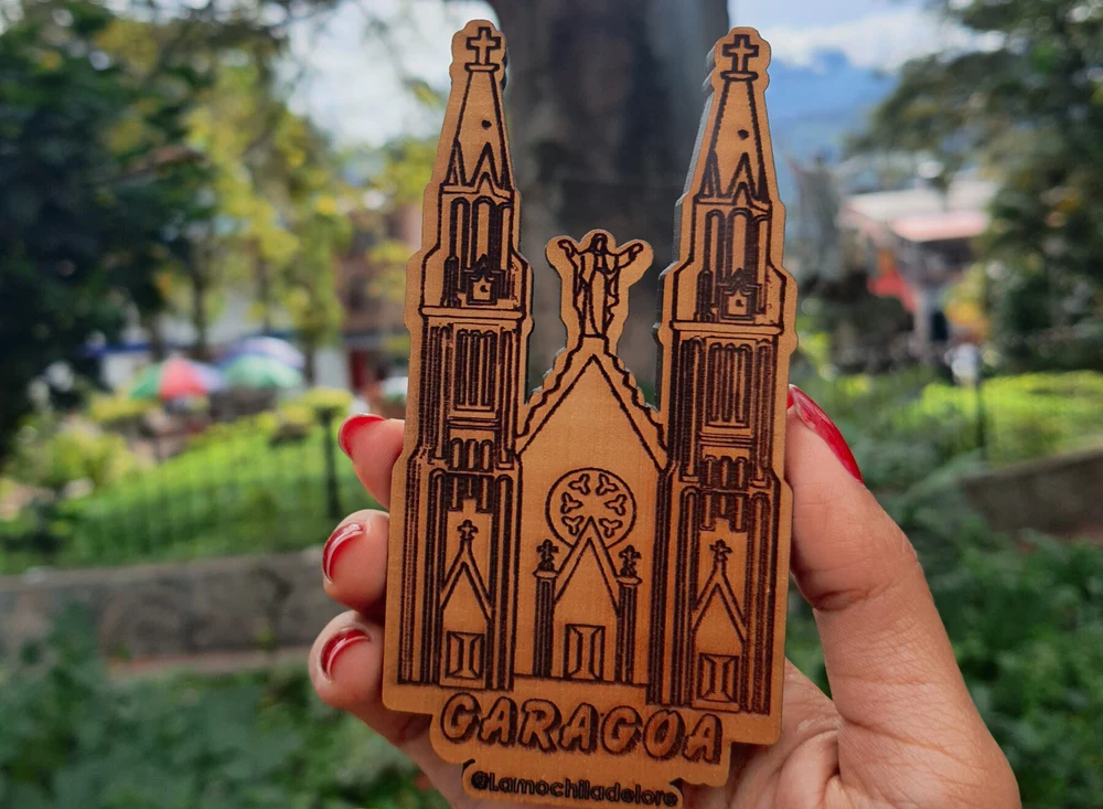 Imán catedral la mochila de lore
